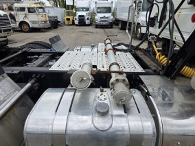 2013 MACK PINNACLE CXU613 26-26670