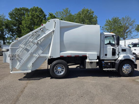 2022 MACK MD6 26-2504