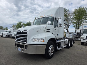 2017 MACK PINNACLE CXU613 R26-81979