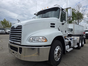 2016 MACK PINNACLE CXU613 26-77688