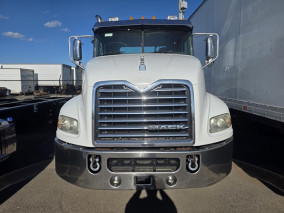2017 MACK PINNACLE CXU613 26-81970