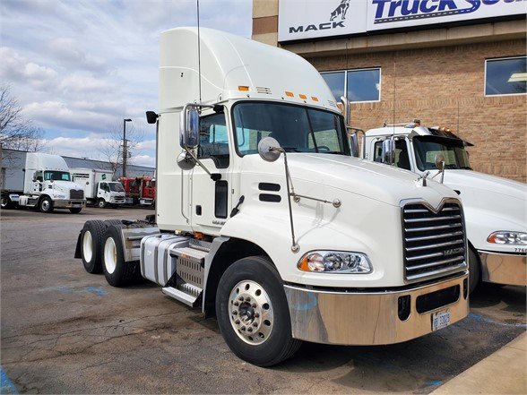 Taking the Risk Out of Buying a Used Commercial Truck